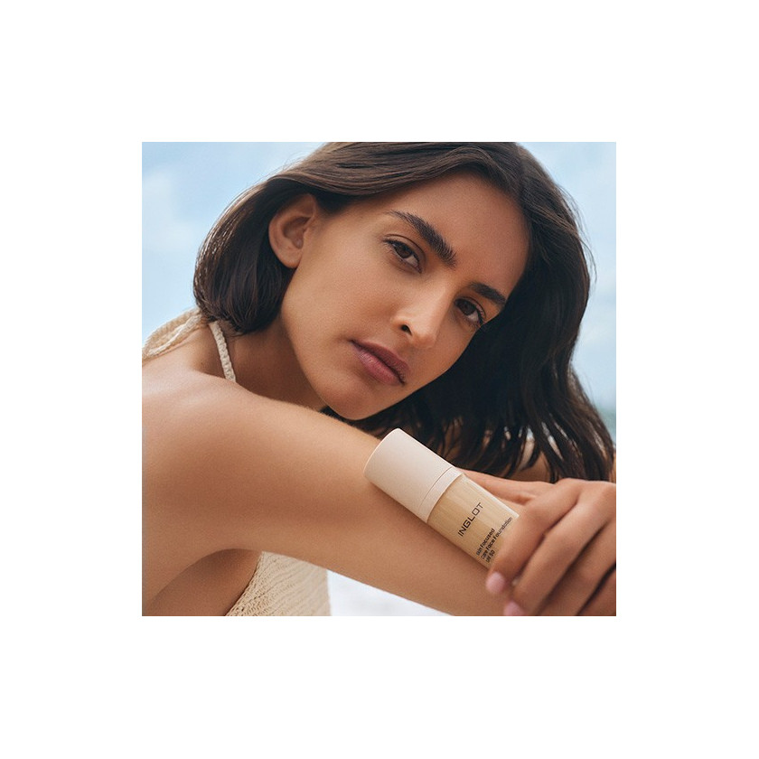 Formula inovative e cila p&euml;rmir&euml;son mikrobiom&euml;n e l&euml;kur&euml;s : Zuloni INGLOT Skin Focused Care Foundation SPF50.